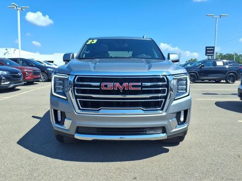 Used 2023 GMC Yukon SLT w/ SLT Premium Package AWD/4WD image 2