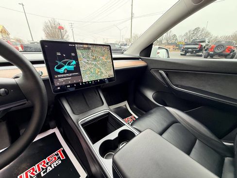 Used 2022 Tesla Model Y Long Range image 26