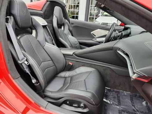 Used 2023 Chevrolet Corvette Stingray Premium Conv w/ 3LT image 37