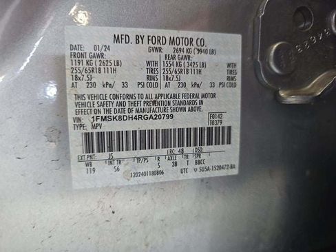 Used 2024 Ford Explorer XLT w/ Equipment Group 202A AWD/4WD image 6
