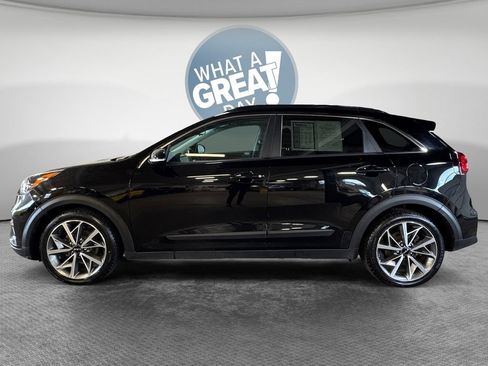 Used 2022 Kia Niro Touring Special Edition FWD image 7