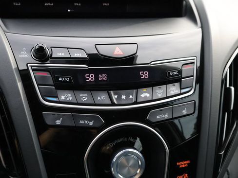 Used 2024 Acura RDX SH-AWD image 22