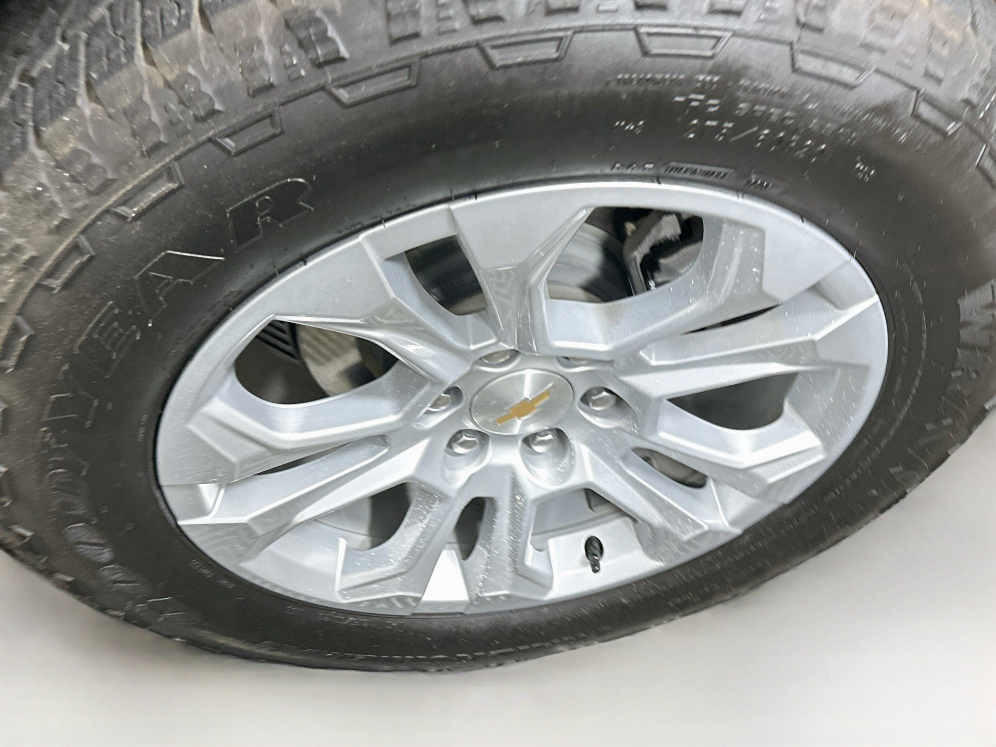 Used 2025 Chevrolet Silverado 1500 LTZ AWD/4WD image 11