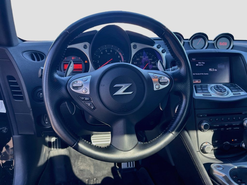 Used 2020 Nissan 370Z Touring Sport RWD image 11