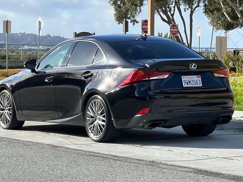 Used 2017 Lexus IS 200t image 6