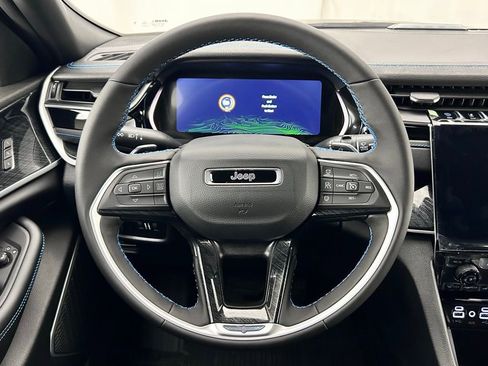 New 2025 Jeep Grand Cherokee Trailhawk w/ Advanced Protech Group II image 32