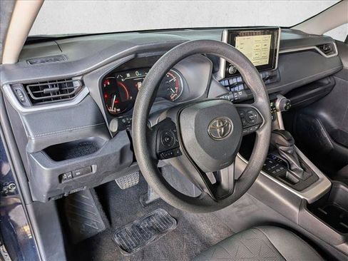 Used 2024 Toyota RAV4 XLE AWD/4WD image 10