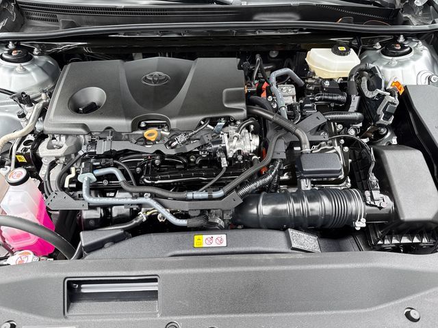 Used 2025 Toyota Camry LE FWD image 12