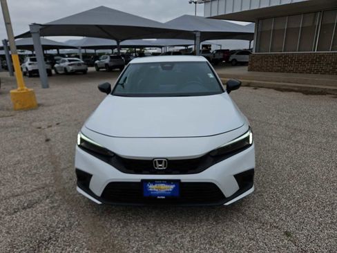 Used 2024 Honda Civic Sport image 3