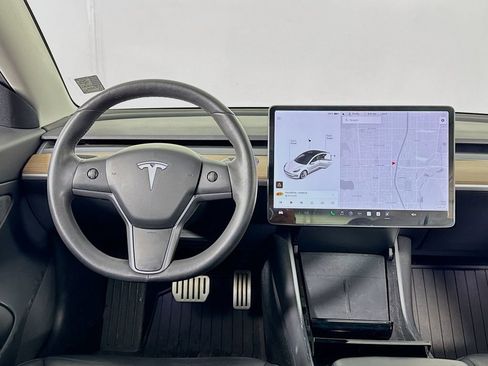 Used 2019 Tesla Model 3 Performance image 12