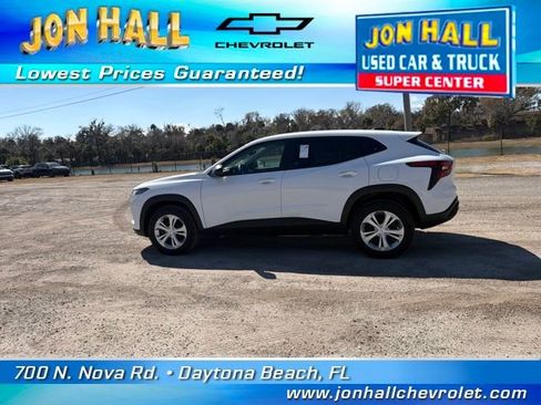 Used 2026 Chevrolet Trax LS w/ Driver Confidence Package image 5