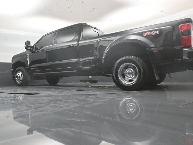 Used 2025 Ford F350 Lariat w/ Lariat Ultimate Package AWD/4WD image 57