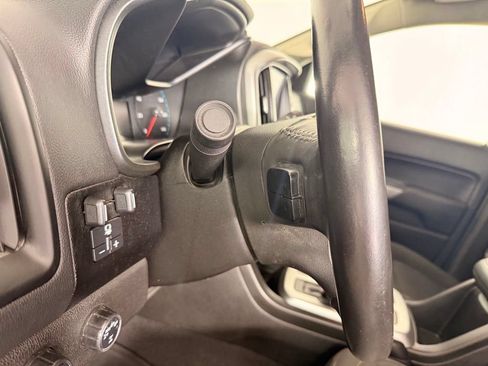 Used 2020 Chevrolet Colorado LT w/ LT Convenience Package AWD/4WD image 29