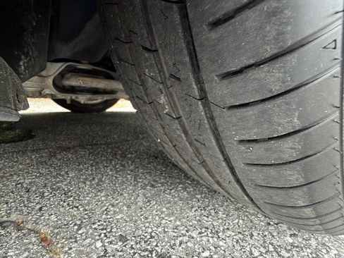 Used 2015 Chrysler 200 Limited image 47