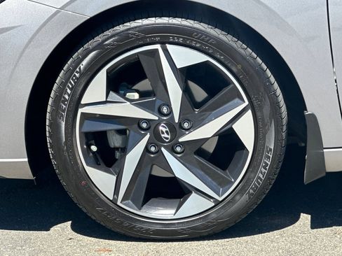 Used 2023 Hyundai Elantra Limited FWD image 35