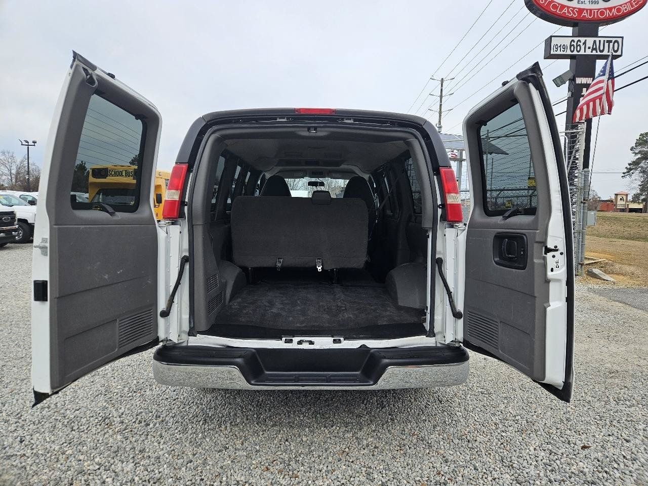 Used 2014 Chevrolet Express 1500 LT w/ LT Preferred Equipment Group AWD/4WD image 17
