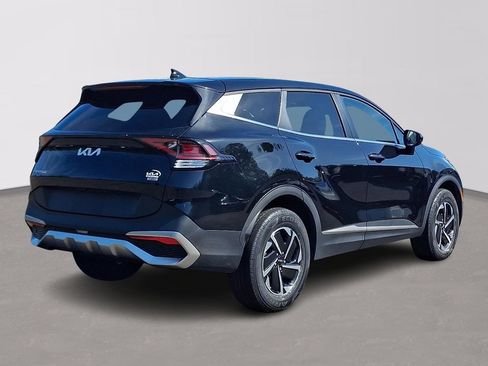 Used 2023 Kia Sportage LX AWD/4WD image 6