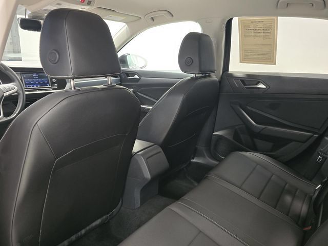 Used 2023 Volkswagen Jetta SE FWD image 24