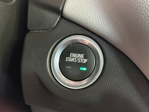 Used 2023 Chevrolet Equinox LS w/ LS Convenience Package AWD/4WD image 29