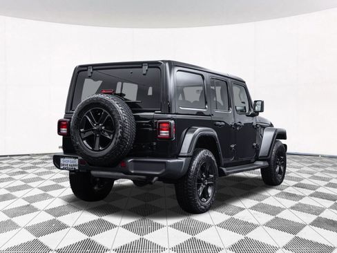 Used 2022 Jeep Wrangler Unlimited Sahara image 12