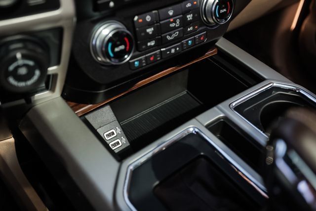 Used 2018 Ford F150 Lariat w/ Equipment Group 502A Luxury AWD/4WD image 59