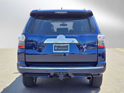 Used 2018 Toyota 4Runner Limited AWD/4WD image 4