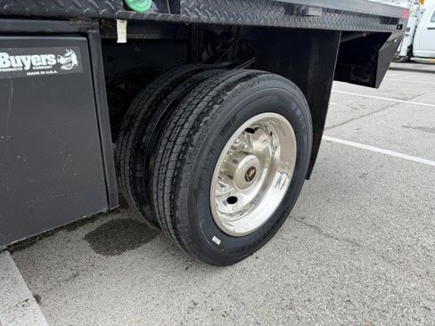 Used 2023 Ford F550 4x4 Crew Cab Super Duty image 7