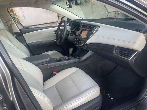 Used 2013 Toyota Avalon Limited w/ Technology Pkg image 7