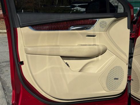 Used 2019 Cadillac XT5 Luxury image 12