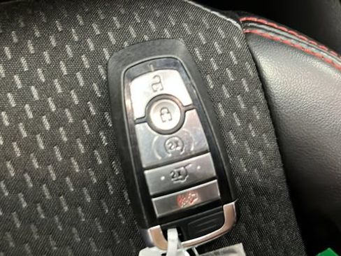 Used 2024 Ford Escape ST-Line w/ Tech Pack #1 AWD/4WD image 9