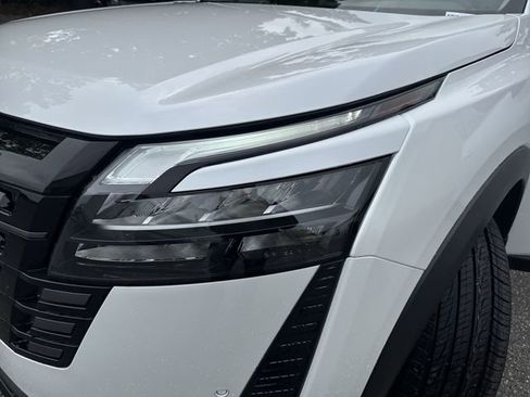 New 2026 Nissan Pathfinder SV FWD image 31