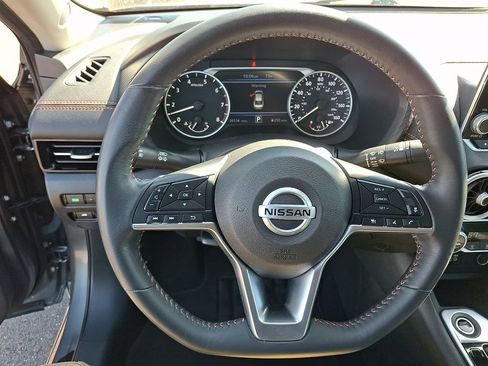 Certified 2023 Nissan Sentra SR w/ Electronics Package FWD image 18