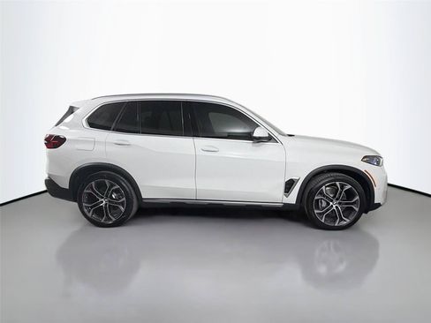 New 2026 BMW X5 xDrive40i AWD/4WD image 4