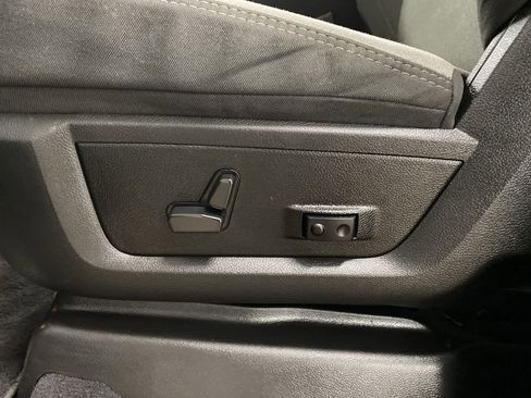 Used 2024 RAM 2500 Big Horn image 15