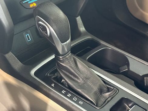 Used 2018 Ford Escape SE w/ Ford Safe & Smart Package FWD image 22