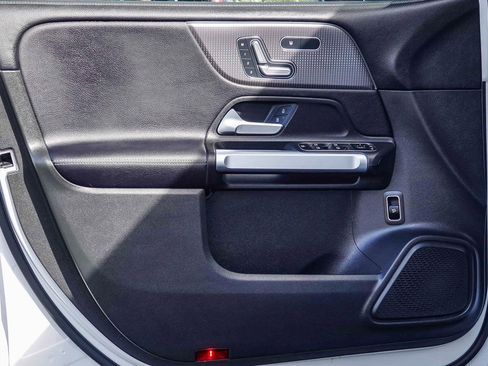 Certified 2023 Mercedes-Benz GLB 250 GLB 250 image 20