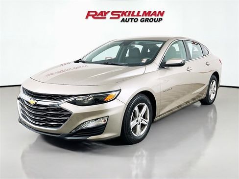 Used 2024 Chevrolet Malibu LT image 3