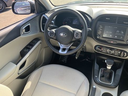 Used 2020 Kia Soul LX image 37