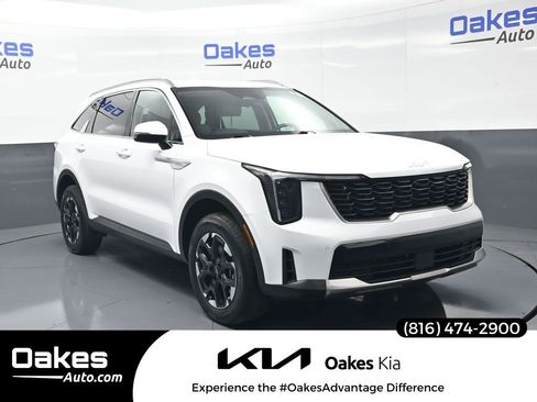 Certified 2026 Kia Sorento S AWD/4WD image 1