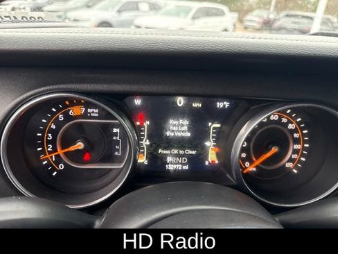 Used 2018 Jeep Wrangler Unlimited Sahara image 10