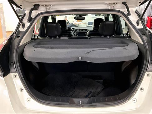 Used 2018 Nissan Leaf SL w/ SL Technology Package image 32