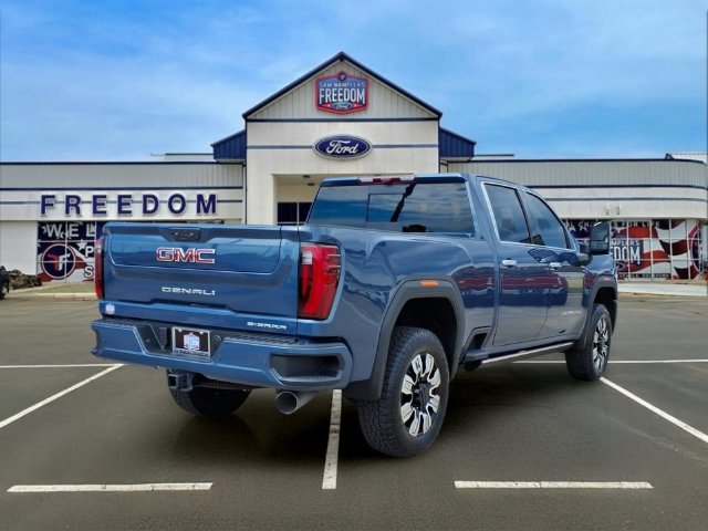 Used 2026 GMC Sierra 2500 Denali w/ Denali Reserve Package AWD/4WD image 4