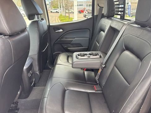 Used 2022 Chevrolet Colorado Z71 AWD/4WD image 16