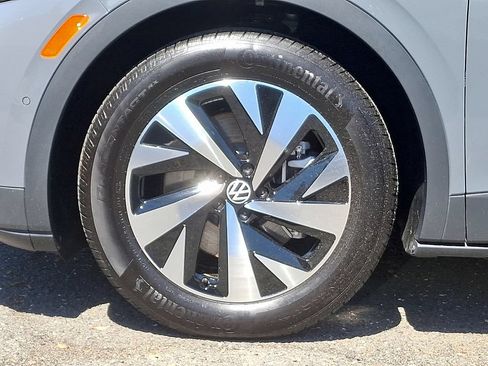 Certified 2024 Volkswagen ID.4 2WD image 8