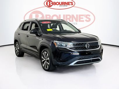 Used 2023 Volkswagen Taos SE w/ Panoramic Sunroof Package