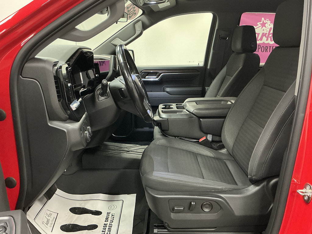 Used 2022 Chevrolet Silverado 1500 LT AWD/4WD image 8