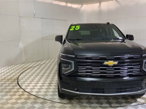 Used 2025 Chevrolet Tahoe High Country image 3