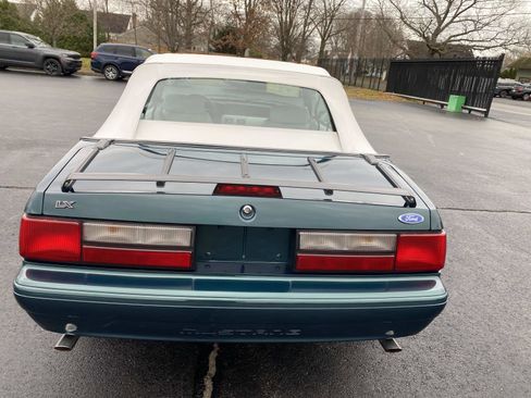 Used 1990 Ford Mustang LX image 4