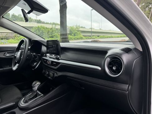 Used 2023 Kia Forte LXS FWD image 17