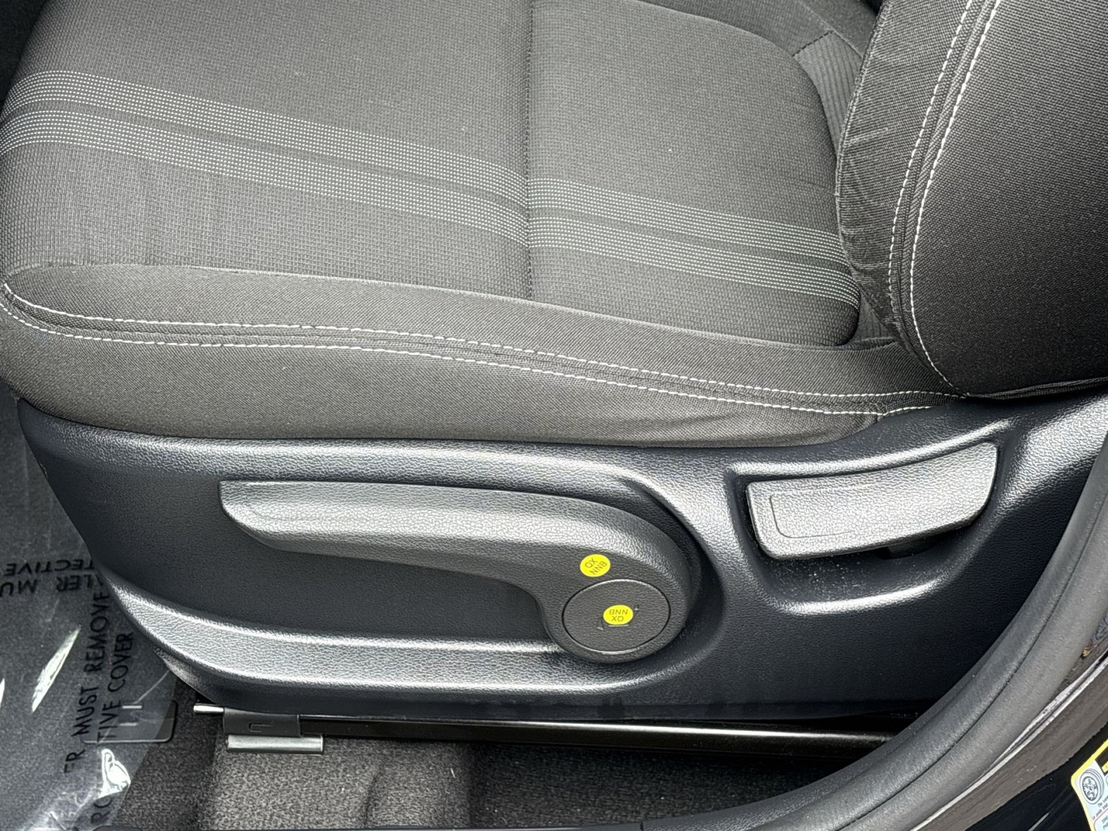 Certified 2023 Hyundai Venue SEL FWD image 14